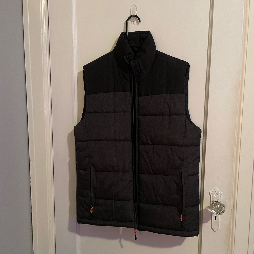 Men’s Zip-Up Puffer Vest